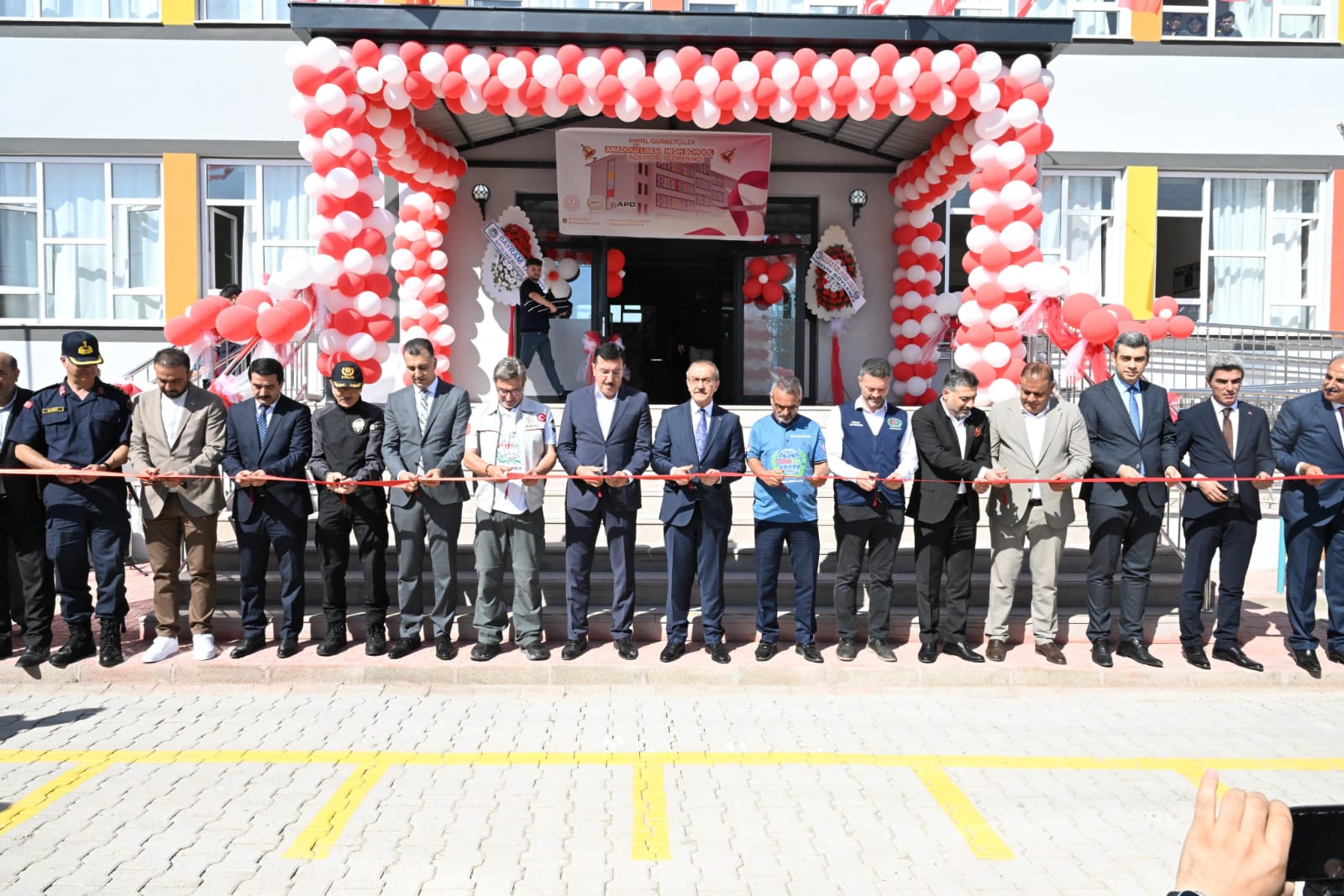 Vali Seddar Yavuz  Hollandalı Gurbetçiler Anadolu Lisesi Açılış Törenine Katıldı