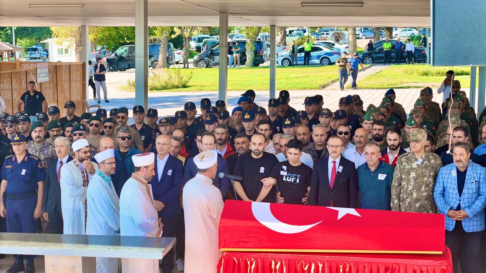 Vali Seddar Yavuz, Şehit Mehmet Kökcü’nün Cenaze Törenine Katıldı