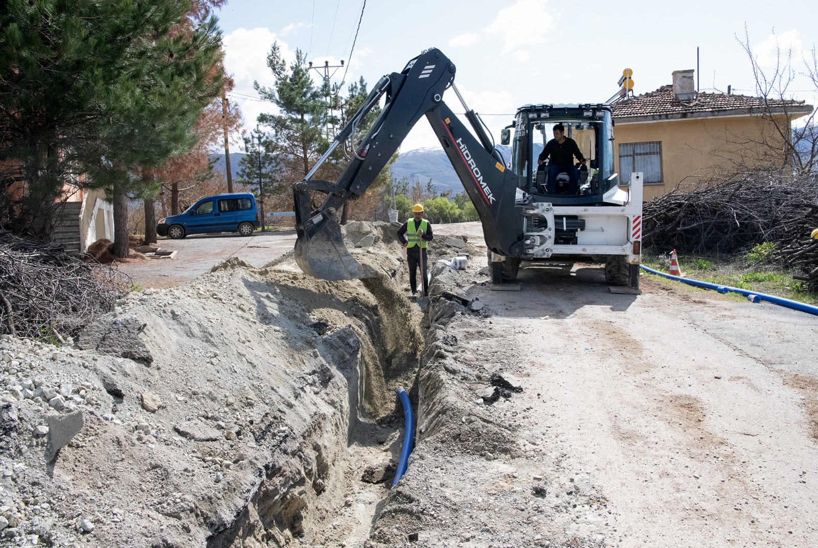 YENİCE MAHALLESİ’NDE İÇME SUYU ALTYAPISI GÜÇLENİYOR