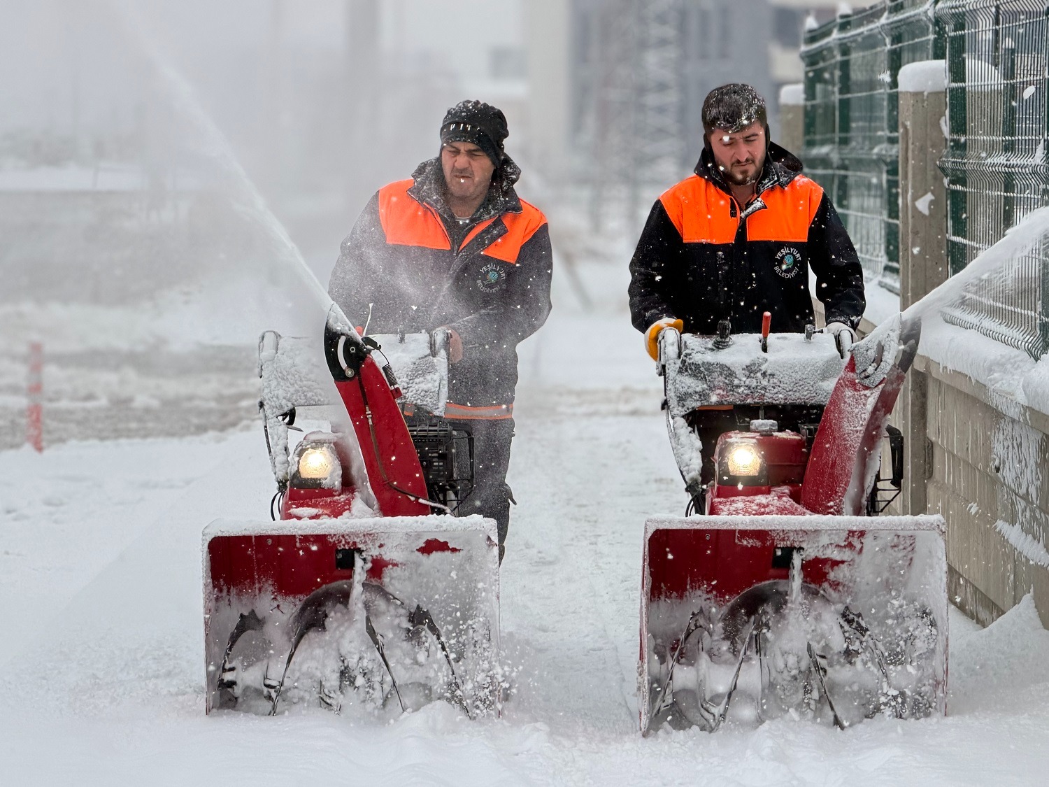 Yeşilyurt Belediyesi Kar Kış Demedi, 7/24 Sahada