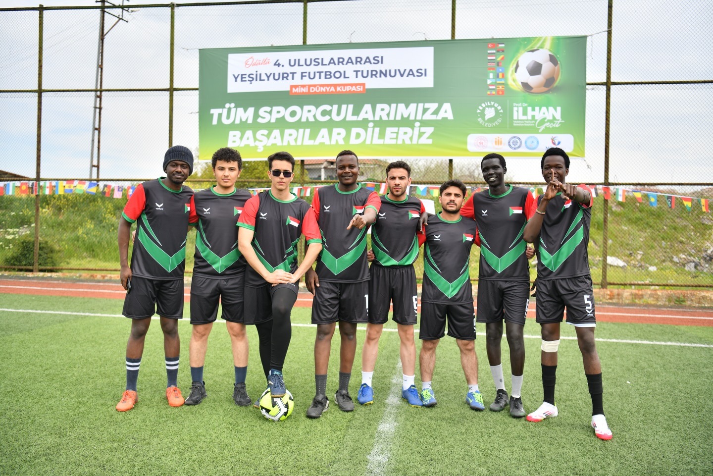 Yeşilyurt’ta Futbol Şöleni: Mini Dünya Kupası Başladı