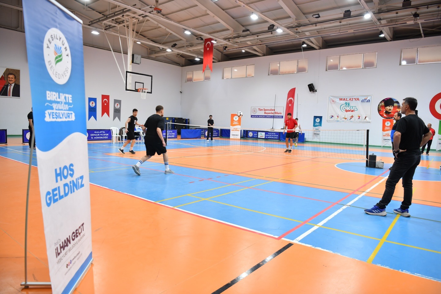 Yeşilyurt’ta Nefes Kesen Mücadele: Ayak Tenisi Turnuvası Başladı