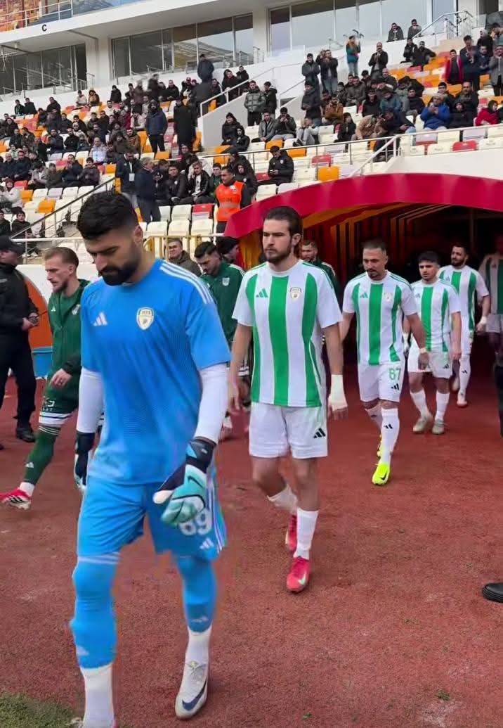 YEŞİLYURTSPOR’DA DALGALI PERFORMANS SÜRÜYOR: EVİNDE LİDERE DİRENÇ YETMEDİ