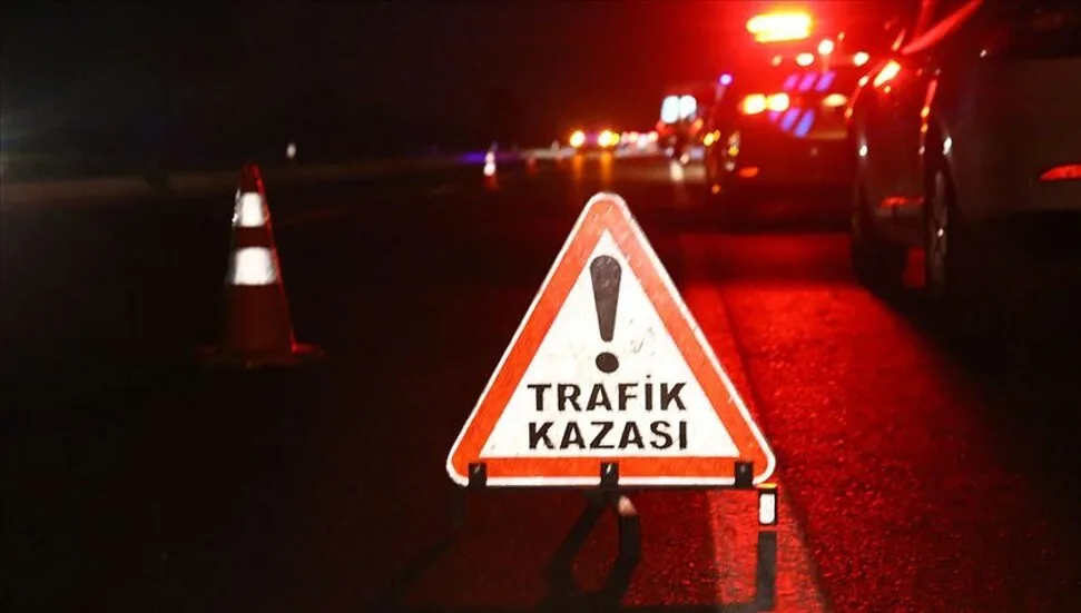 Tecde Mahallesi Altın Kayısı Bulvarı üzerinde Trafik Kazası