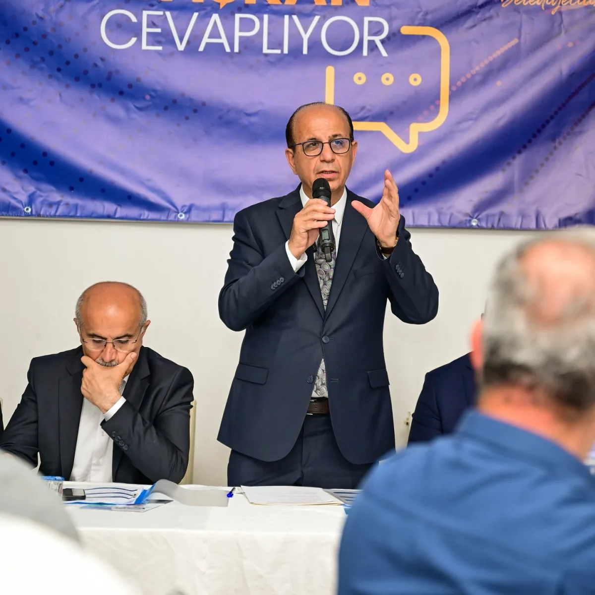 TECDE MAHALLESİNDE “VATANDAŞ SORUYOR, BAŞKAN CEVAPLIYOR” TOPLANTISI DÜZENLENDİ