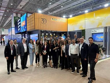 LOJİSTİĞİN KALBİ İZMİR’DE ATTI: KITA LOGISTICS, SANATLA BULUŞAN KONSEPTİYLE FUARIN İLGİ ODAĞI OLDU