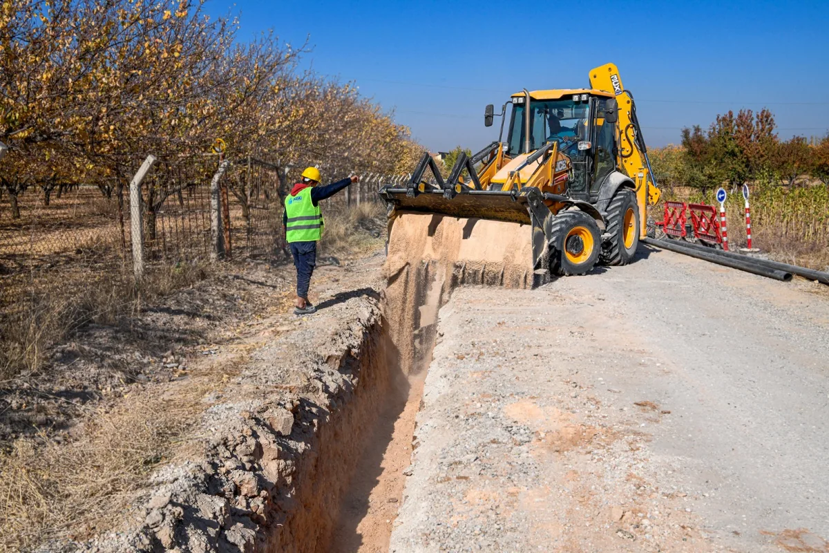 BİNDAL MAHALLESİ’NDE 38 YILLIK  İÇME SUYU ŞEBEKESİ YENİLENİYOR