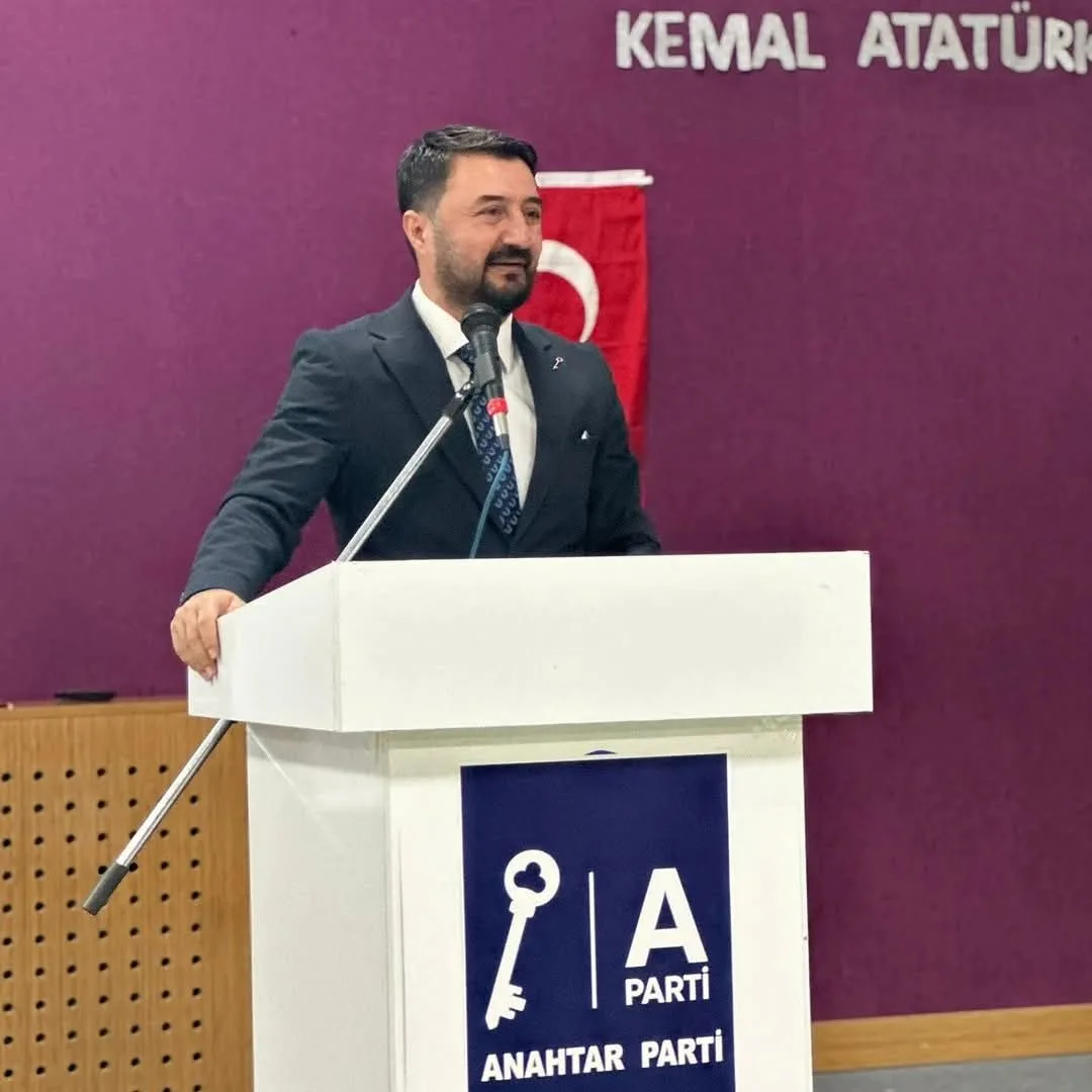 Erdoğan Zelyurt: “Kalemimiz millet, sözümüz vicdan Bu masa makam değil, halkın duasıdır”