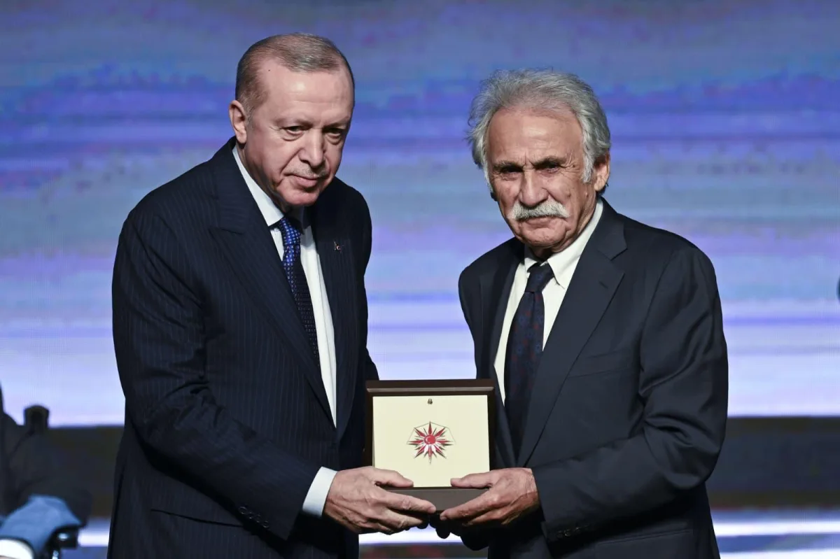 Prof. Dr. Fahri Işık’a Cumhurbaşkanlığı’ndan Üstün Başarı Ödülü