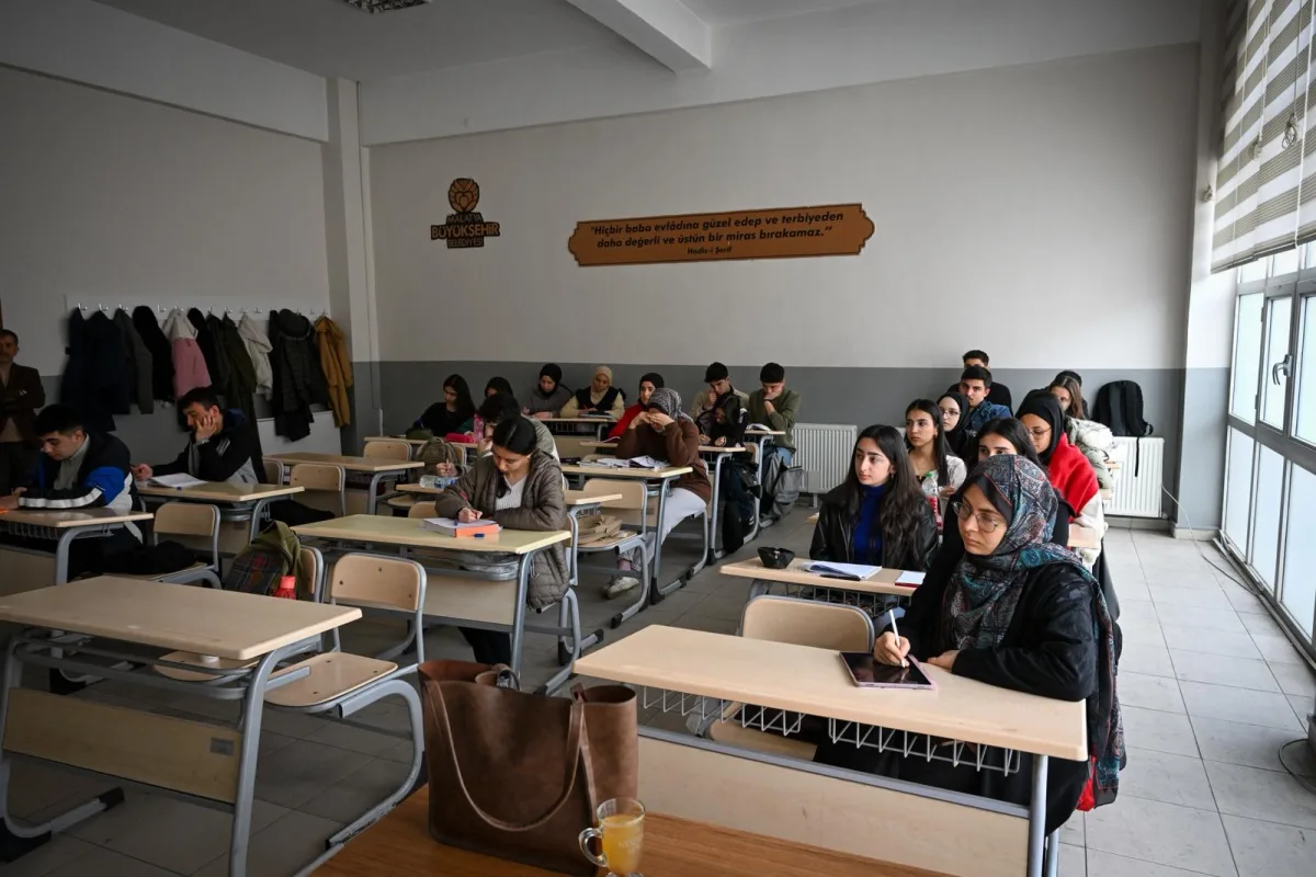 YKS’ye Hazırlanan Öğrencilere Büyükşehir’den Tam Destek