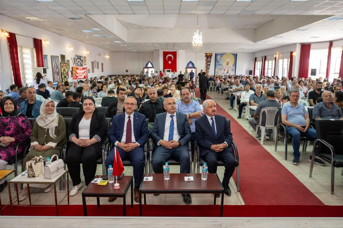 Büyükşehir Belediye Başkanı Sami Er'den aşure lokmasında birlik mesajı.