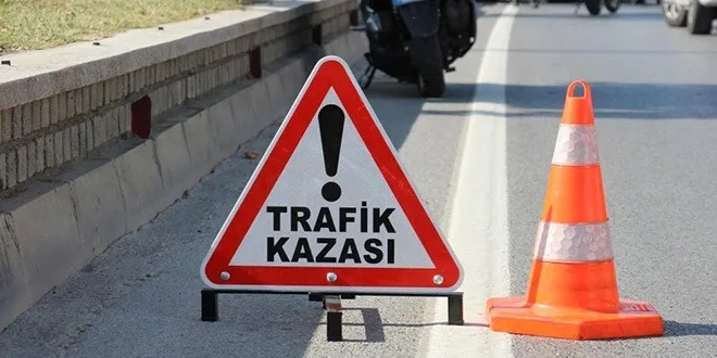 Malatya'da Üç Araçlı Trafik Kazası: 3 Yolcu Yaralandı.