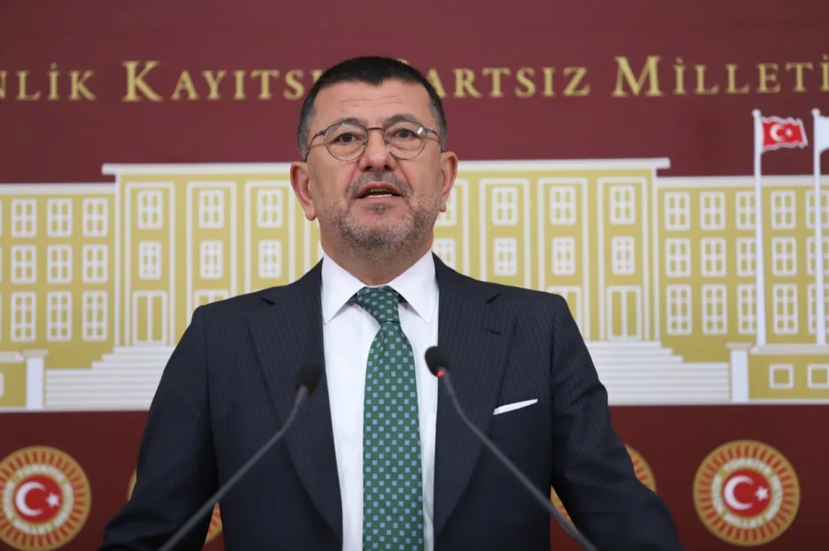 Ağbaba Sert Konuştu: "Sosyal Konut Dediler, Vatandaşa 4 Milyon Lira Borç Çıkardılar.